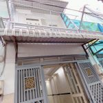 Nhà đúc 1 lầu, 2 phòng ngủ, 2 toilet đường Lê Văn Khương vào 300m quận 12