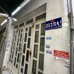 BÁN NHÀ ĐÚC 2 LẦU HẺM XE HƠI SÁT CV PM QUANG TRUNG — 890 TRIỆU